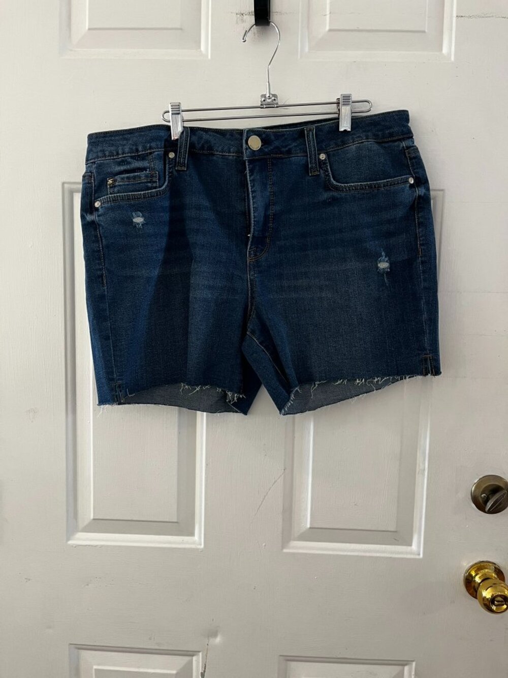 Seven 7 Woman's Blue 5" Inseam Weekend Denim Shorts Sz 14